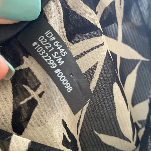 Express Black & Cream Bathing Suit Coverup - Picture 5 of 9